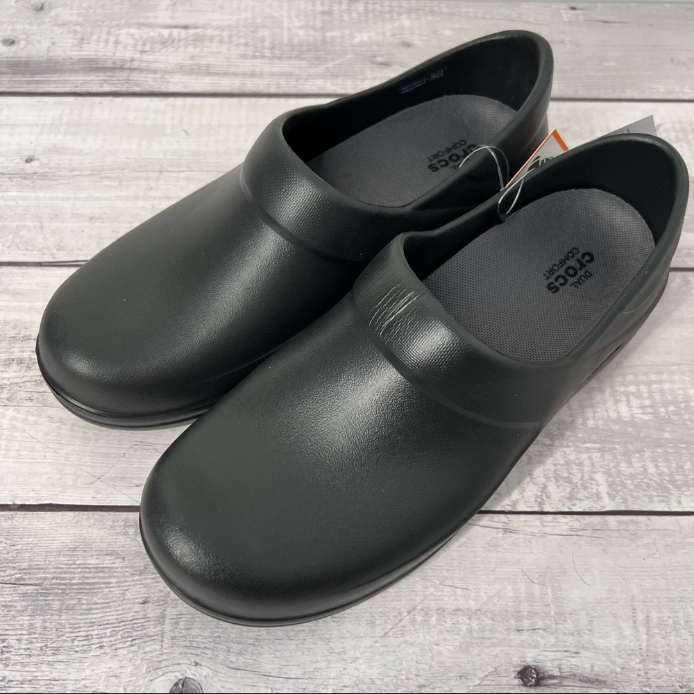 NWT Crocs Neria Pro II Clog Black